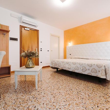 Hotel Roma تْشيتاديلاّ المظهر الخارجي الصورة
