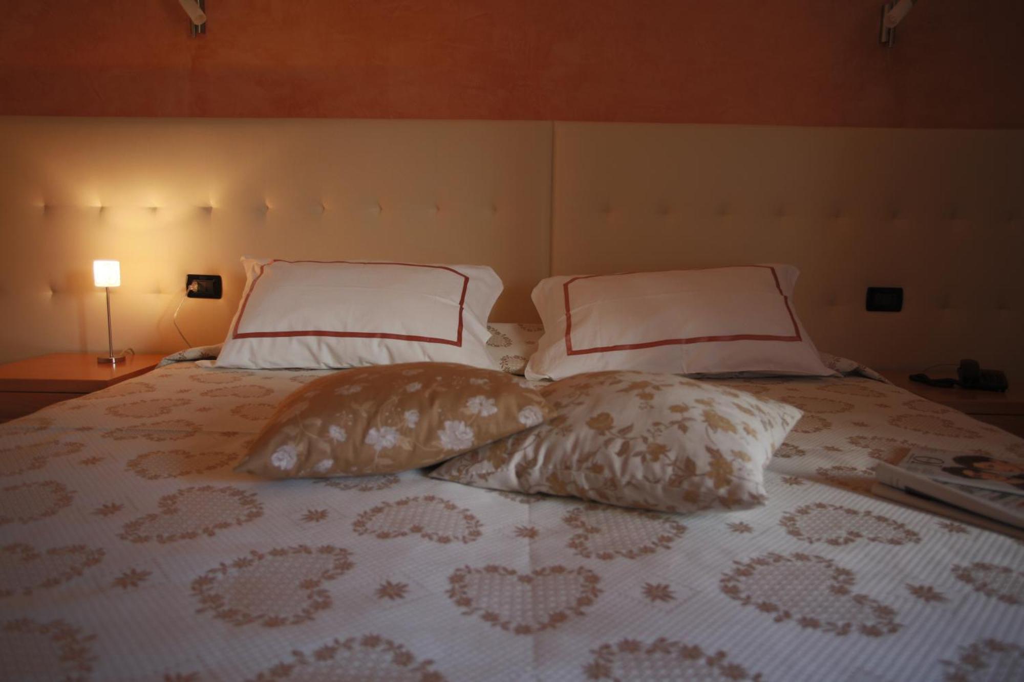 Hotel Roma تْشيتاديلاّ المظهر الخارجي الصورة