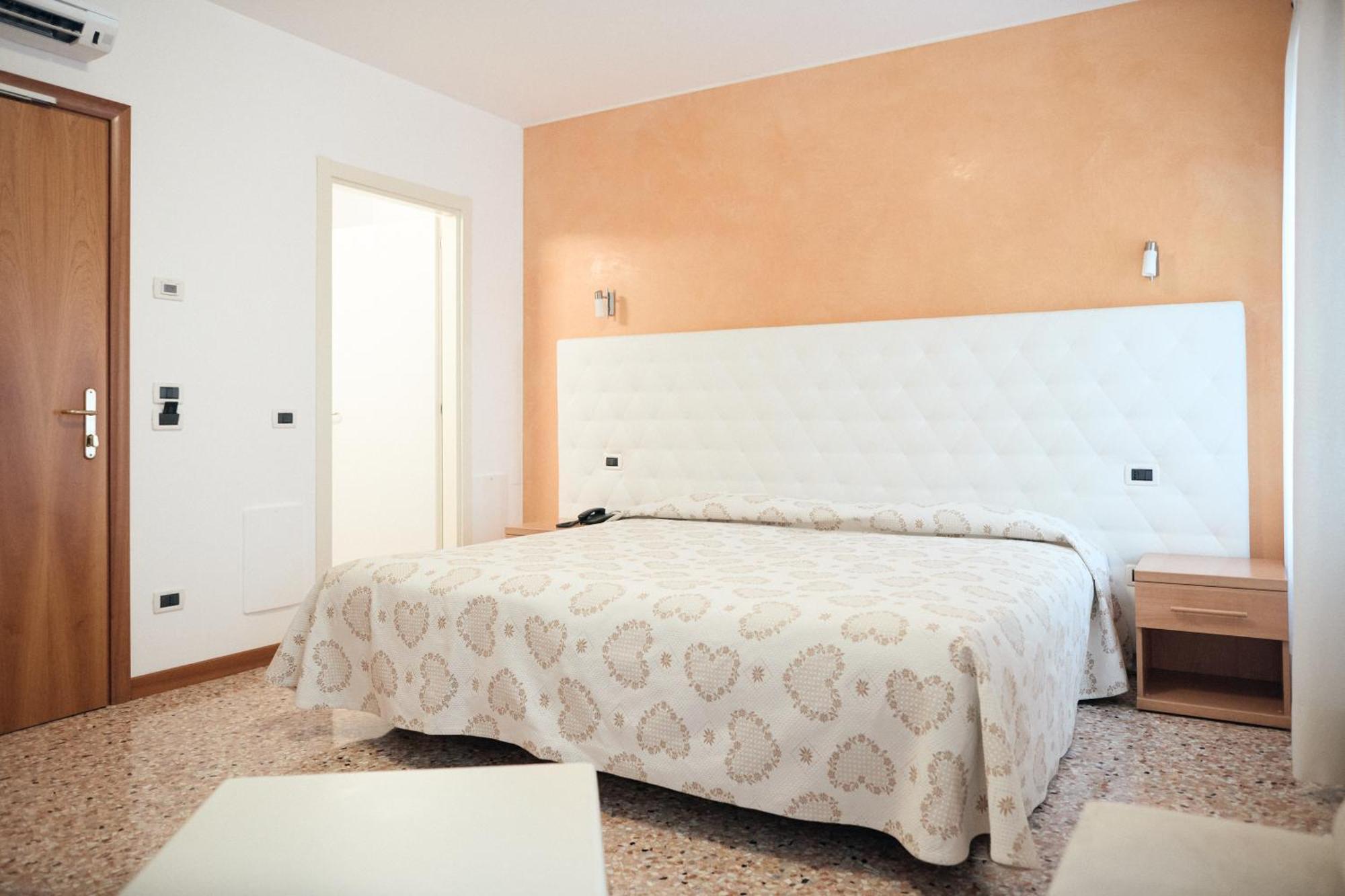 Hotel Roma تْشيتاديلاّ المظهر الخارجي الصورة