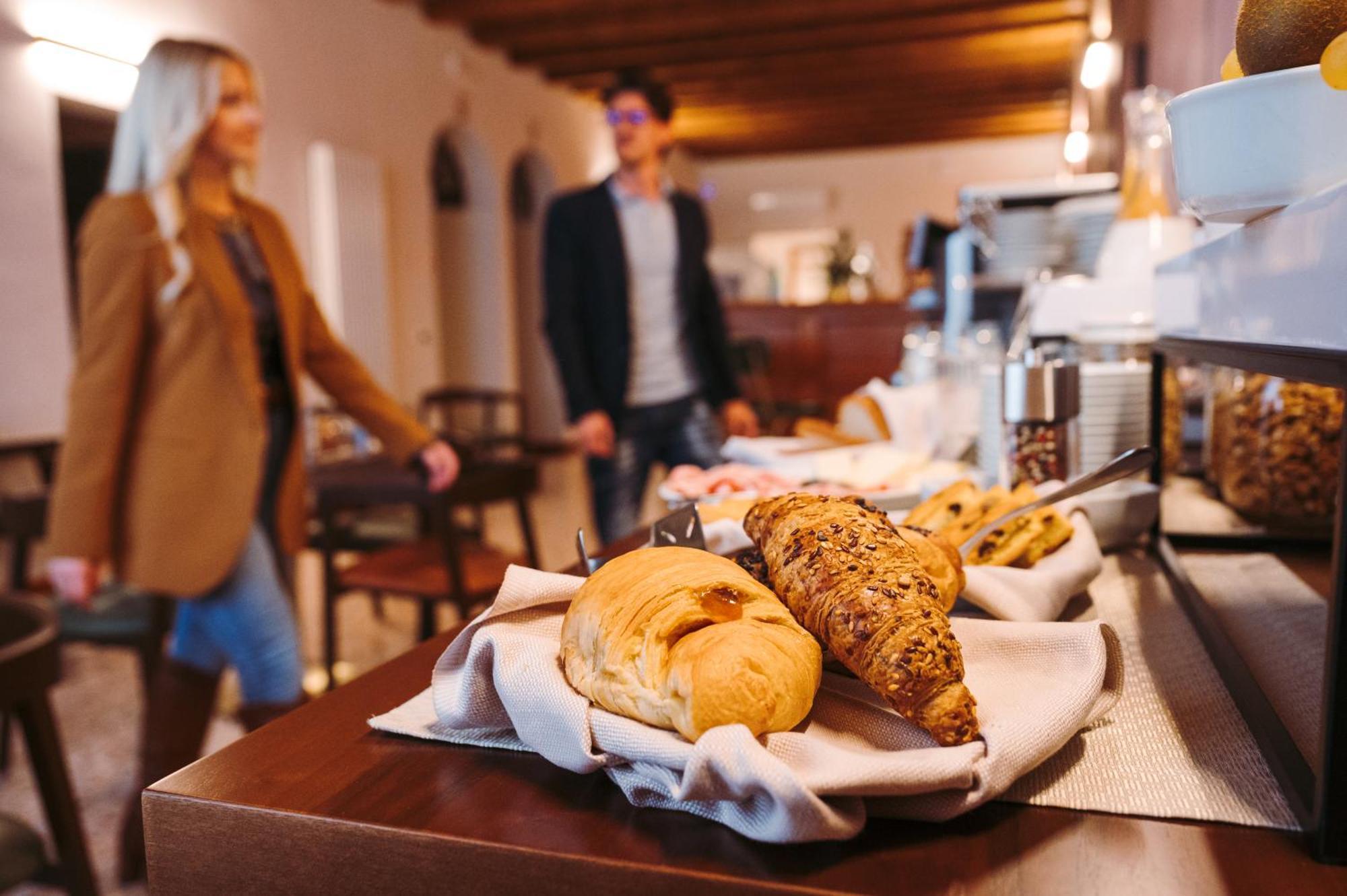 Hotel Roma تْشيتاديلاّ المظهر الخارجي الصورة
