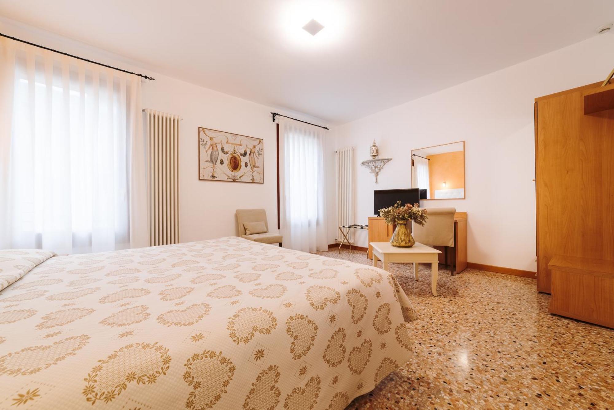 Hotel Roma تْشيتاديلاّ المظهر الخارجي الصورة